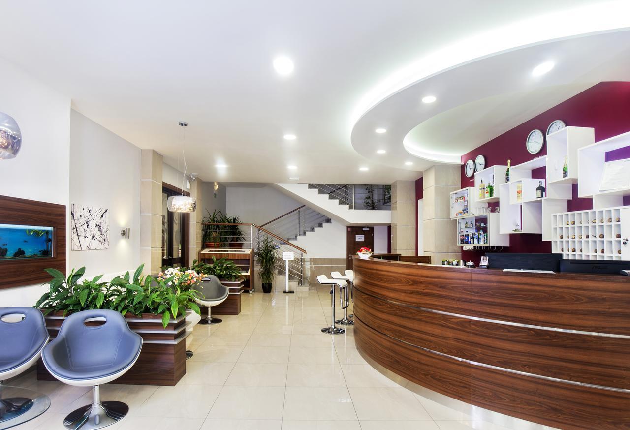 Arkada Hotel Bucovice Exterior photo